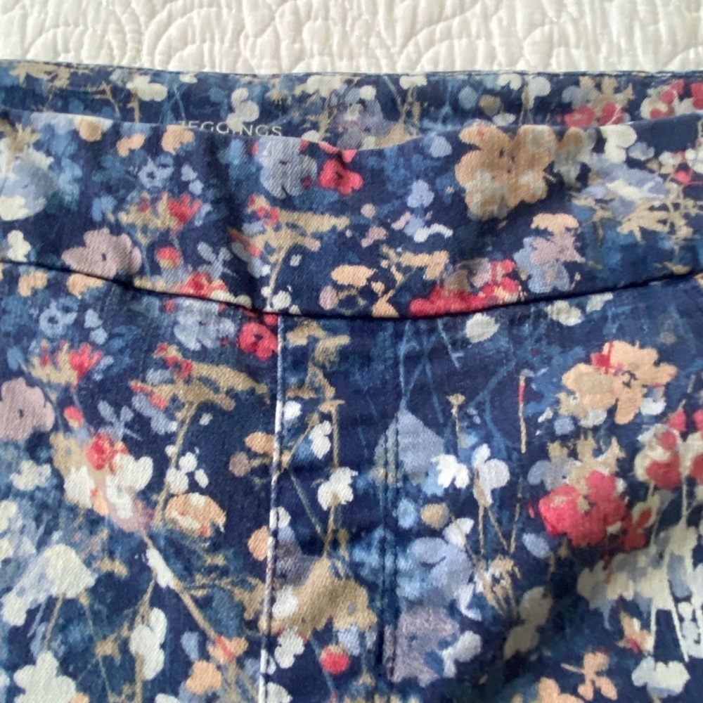 Chico's Navy Blue Floral Print Jeggings Stretch Pull On Pants 12P - Picture 5 of 11